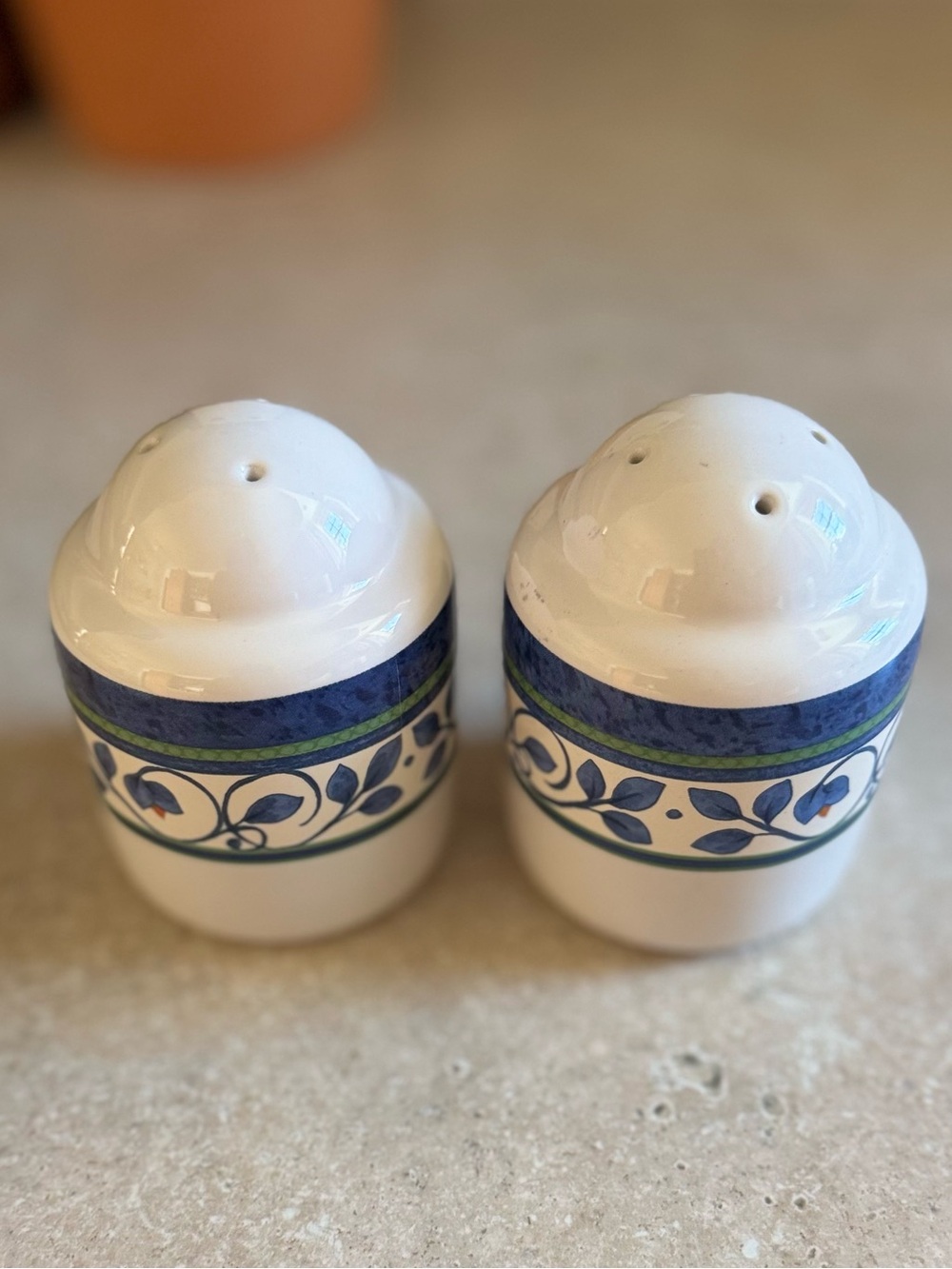 Vintage Pfaltzgraff Salt & Pepper Shakers (read description)